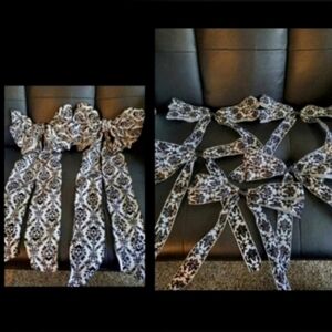 Damask Bows